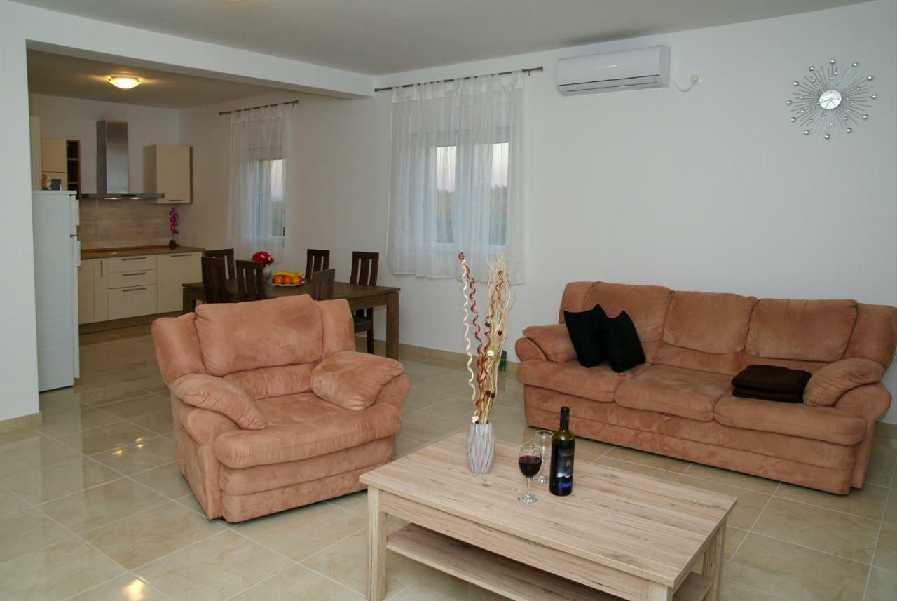Holiday Home Luka Zadar Buitenkant foto