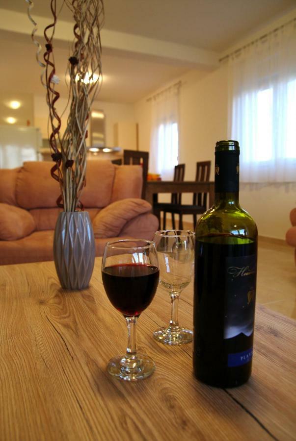 Holiday Home Luka Zadar Buitenkant foto