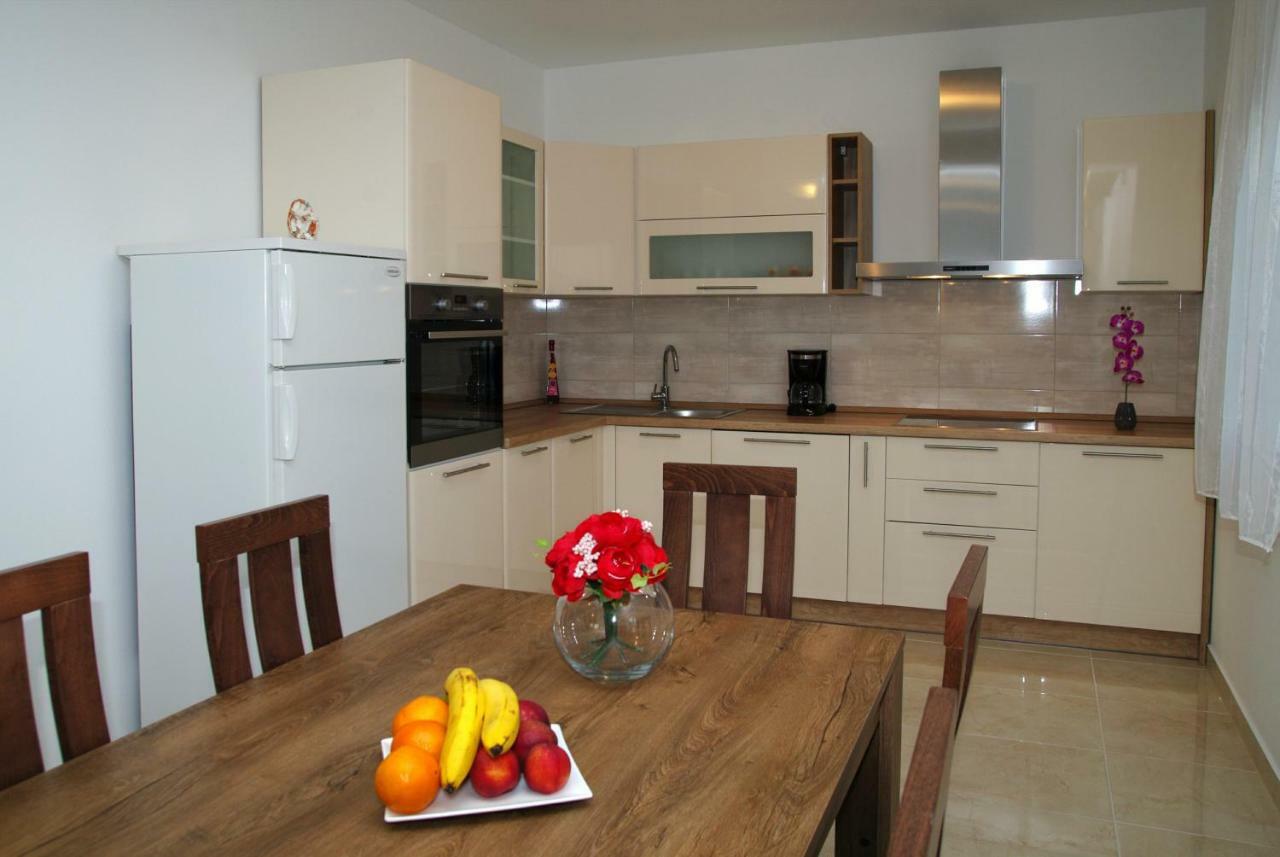 Holiday Home Luka Zadar Buitenkant foto