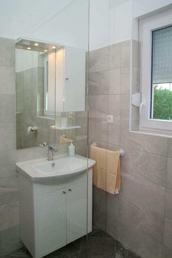 Holiday Home Luka Zadar Buitenkant foto