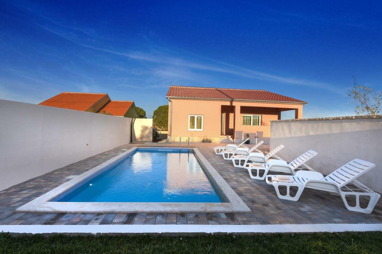 Holiday Home Luka Zadar Buitenkant foto