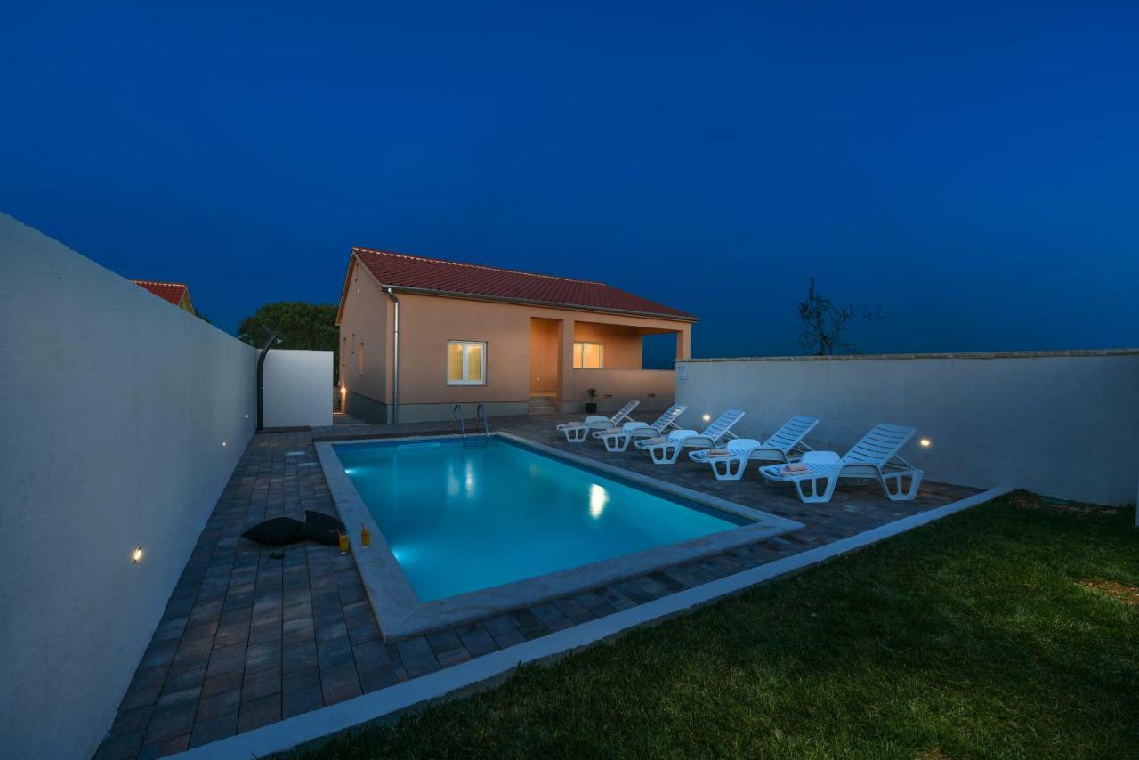 Holiday Home Luka Zadar Buitenkant foto