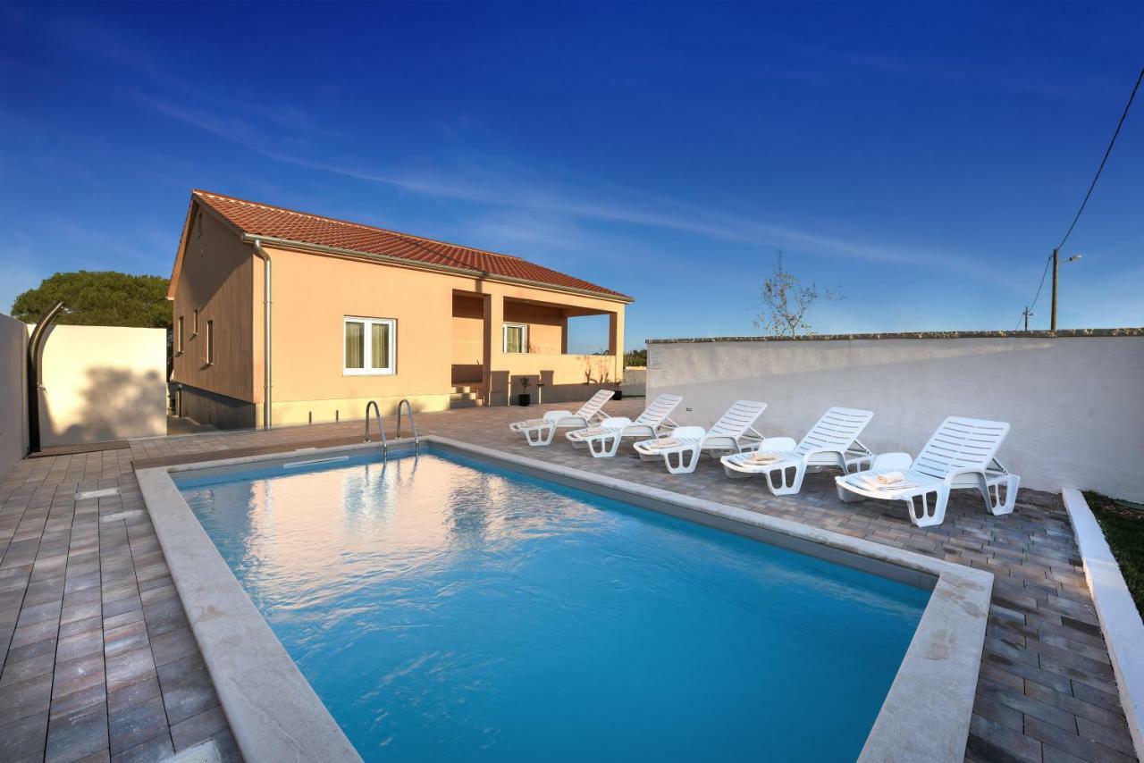 Holiday Home Luka Zadar Buitenkant foto