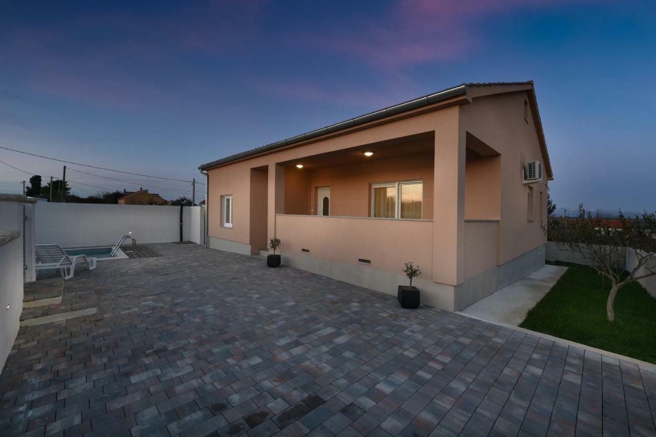 Holiday Home Luka Zadar Buitenkant foto