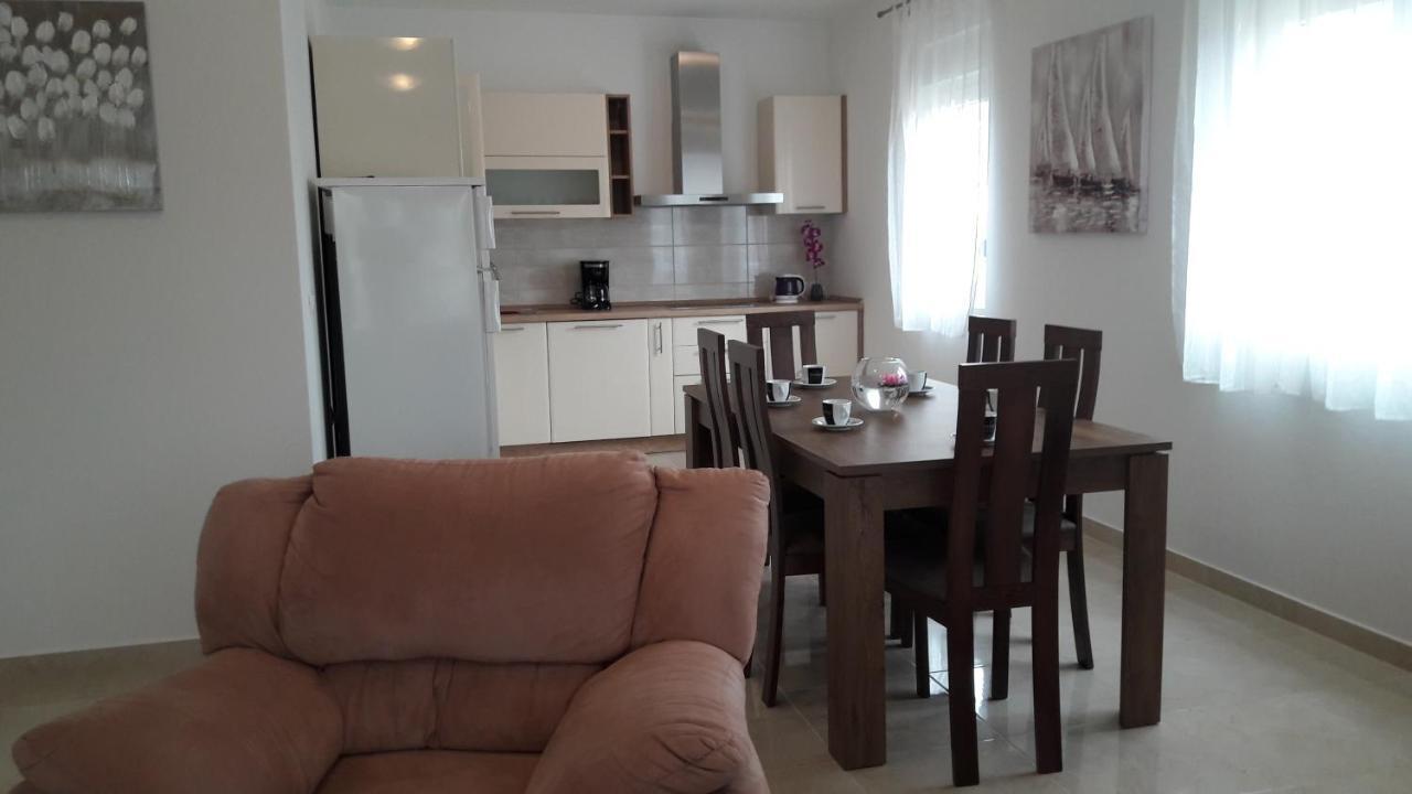 Holiday Home Luka Zadar Buitenkant foto