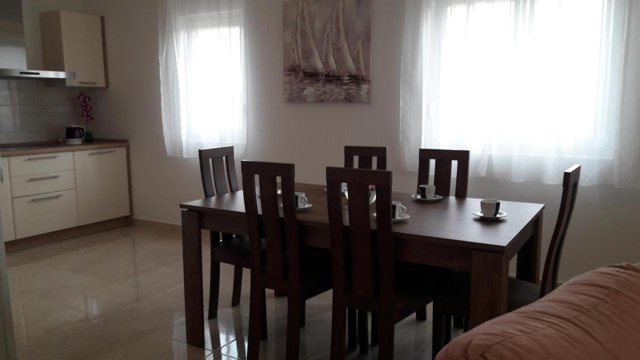 Holiday Home Luka Zadar Buitenkant foto